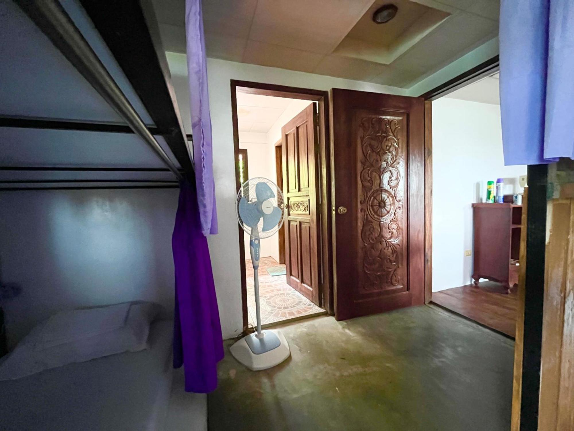 Uncharted Hostel Puerto Galera Εξωτερικό φωτογραφία